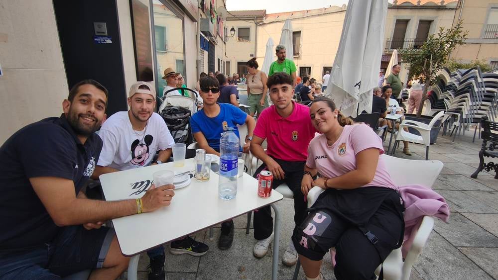 Los cabezudos visitan Cantalpino