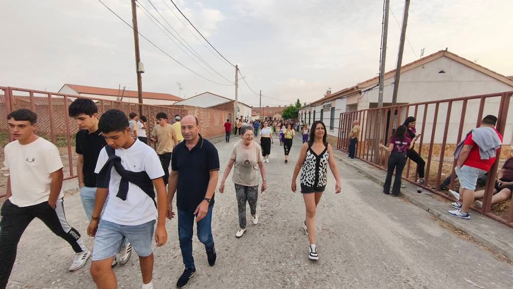 Multitudinario segundo encierro en Macotera