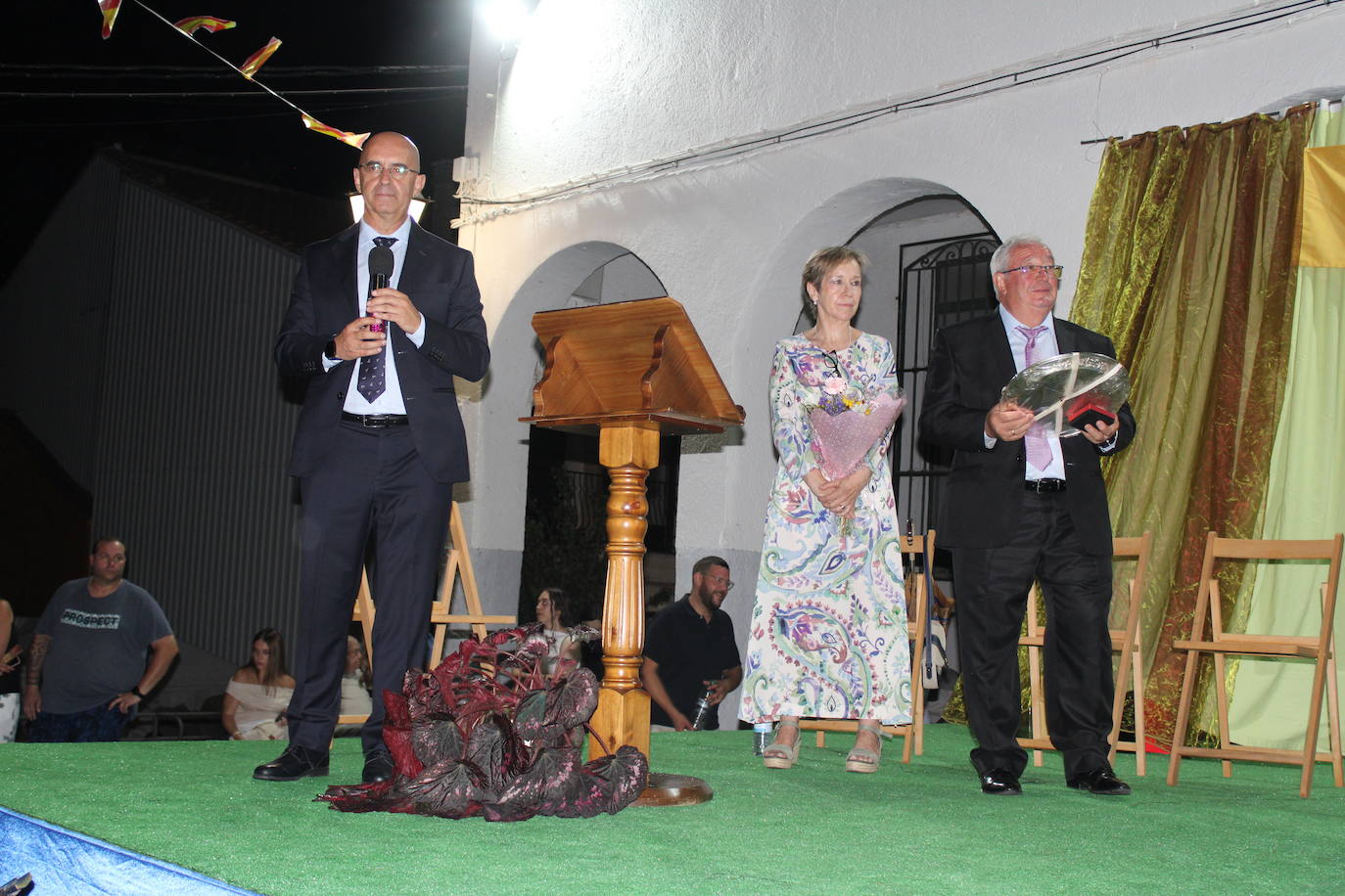 Ledrada vive una intensa jornada por San Roque