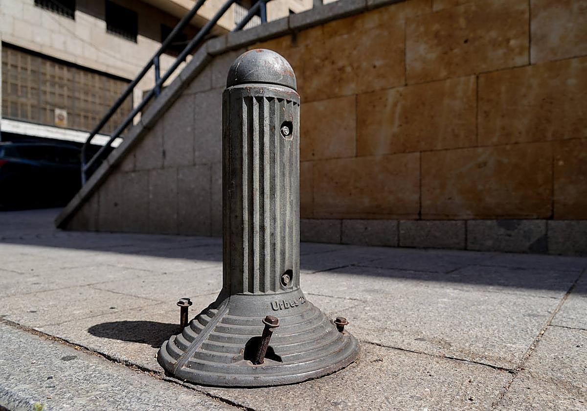 «¡Cuidado! ¡Farola suelta!»