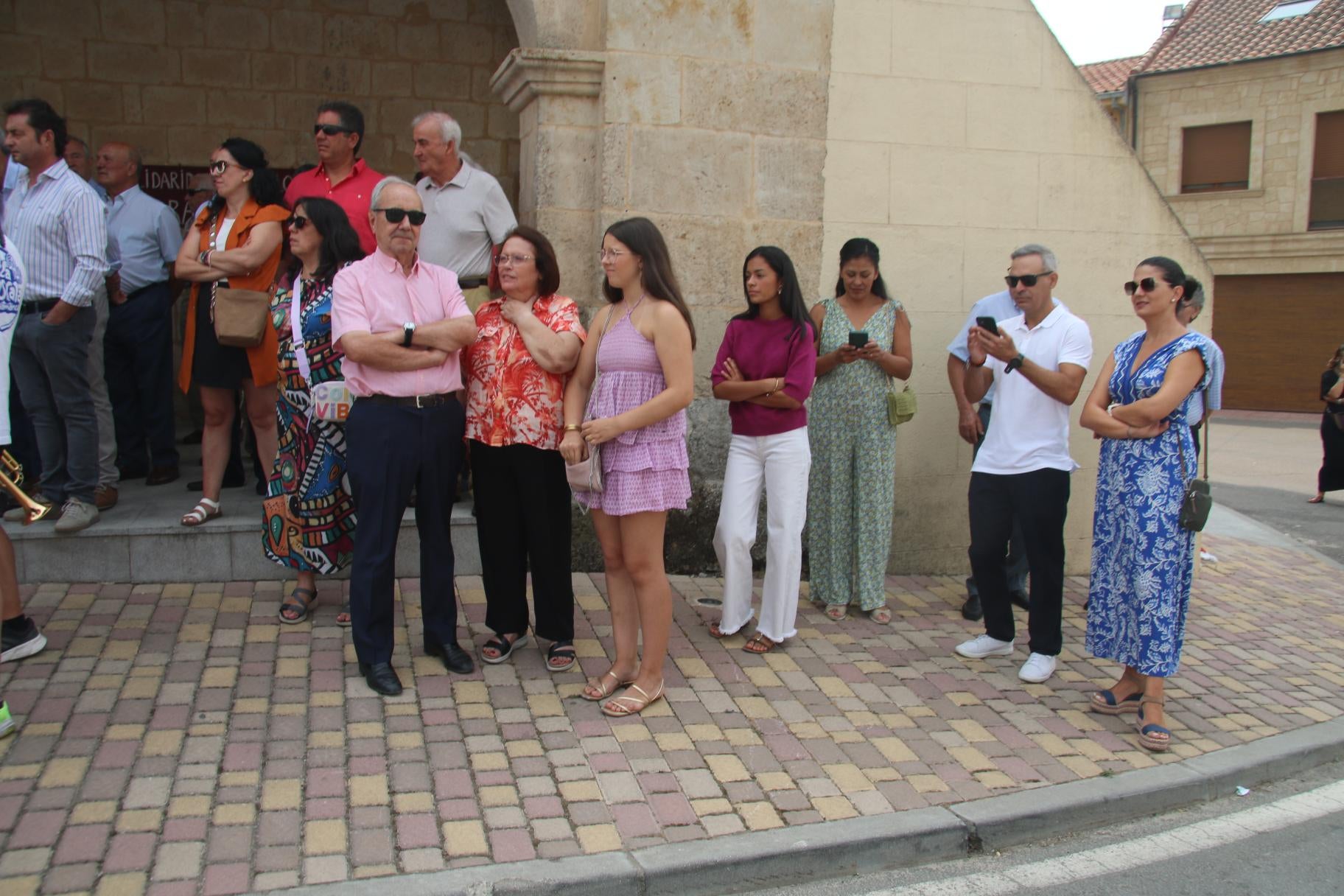 Calzada de Valdunciel llena sus calles para arropar a Santa Elena