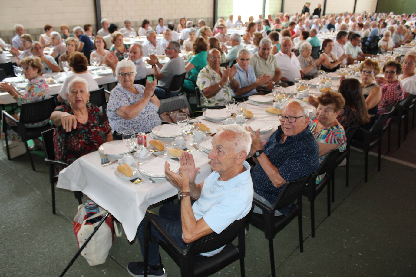Guijuelo rinde homenaje a los mayores en el final de sus fiestas