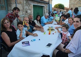 Un grupo familiar, en una de las citas gastronómicas de 2024.