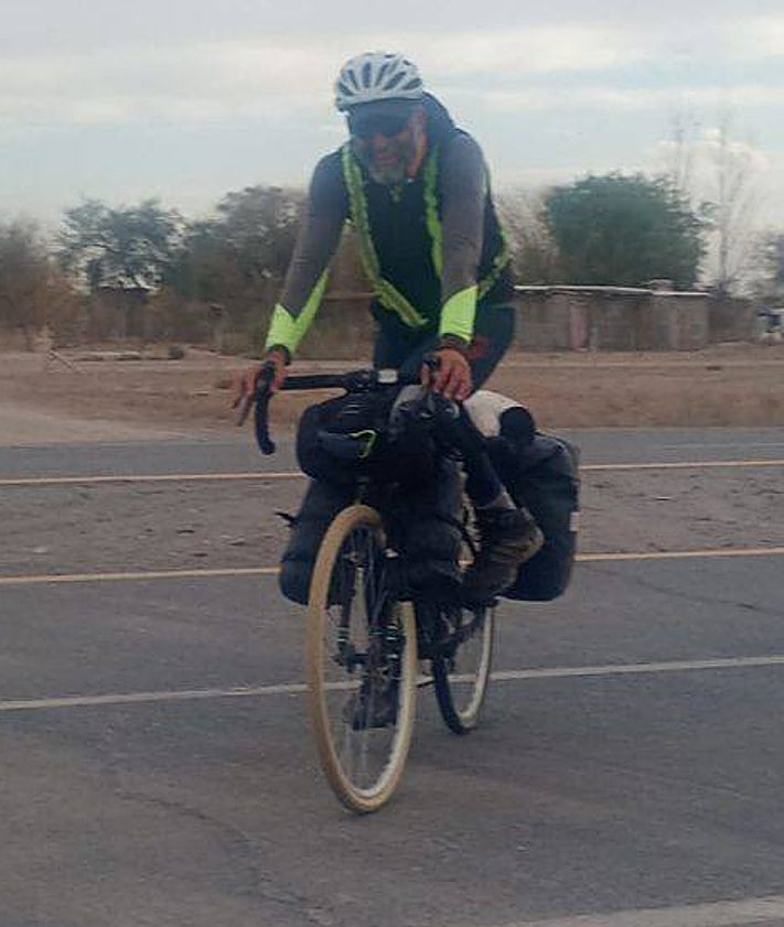 Imagen secundaria 2 - 3.600 kilómetros en bici hasta Argentina: «Me vinieron todos los recuerdos y me entró nostalgia, fue hermoso»