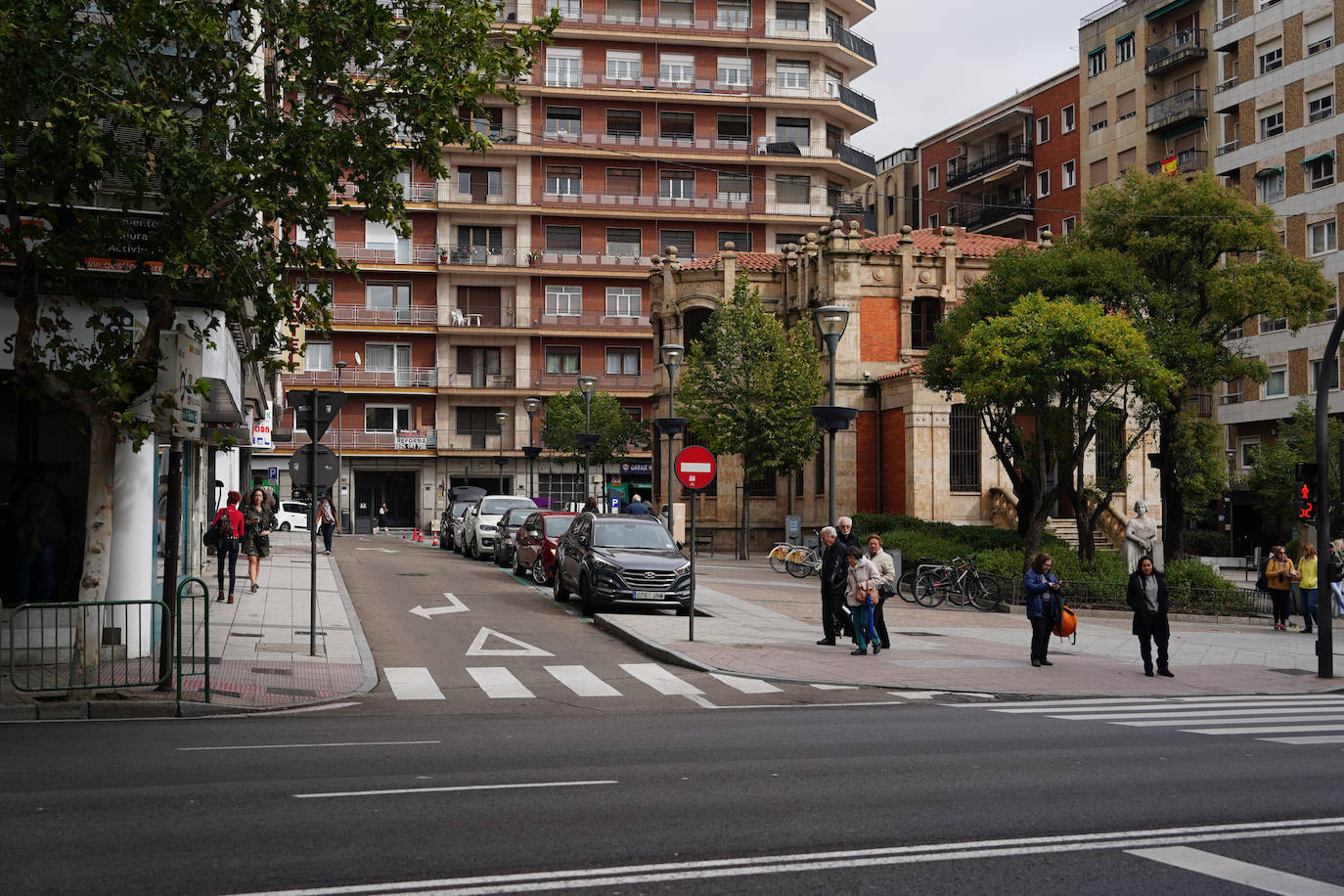 Biblioteca de Gabriel y Galán.