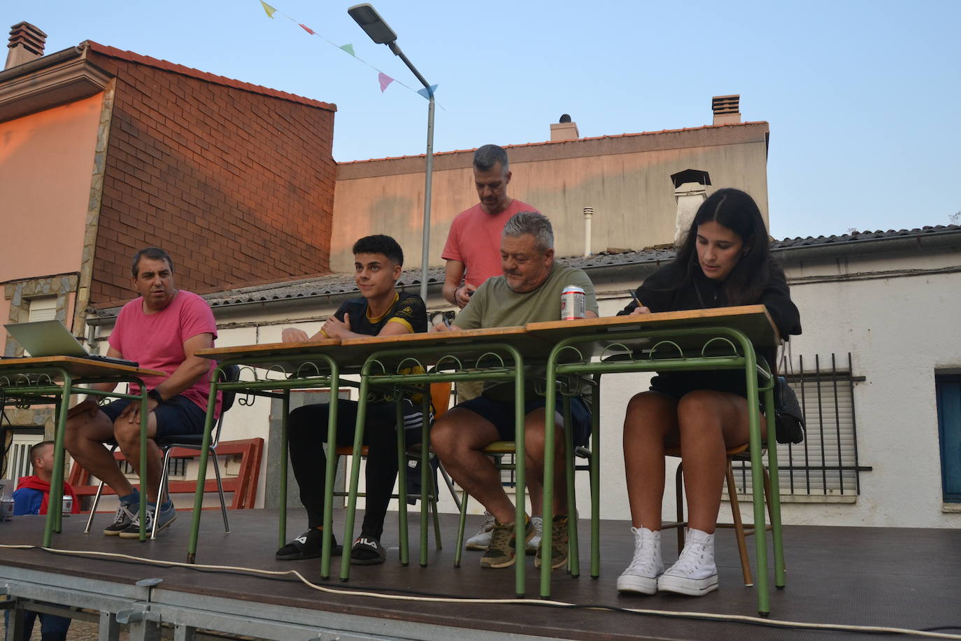 Los vecinos de El Cabaco, estrellas de las fiestas
