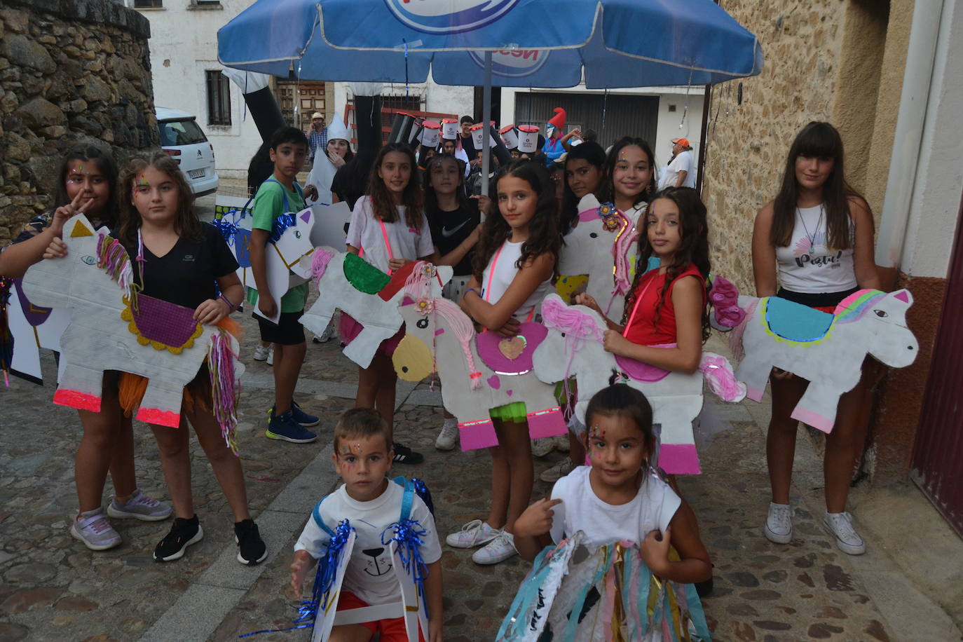 Los vecinos de El Cabaco, estrellas de las fiestas