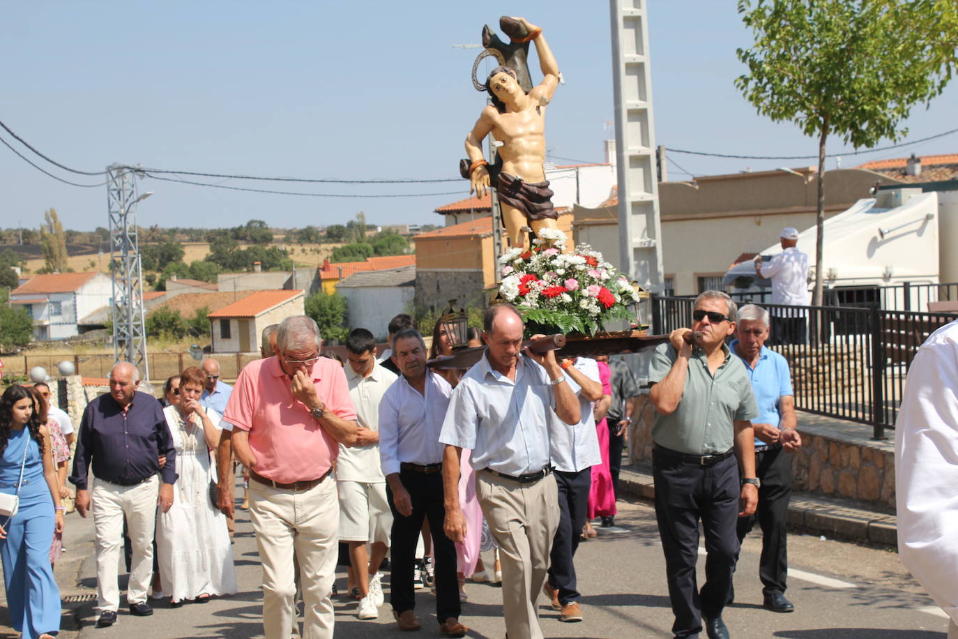 San Sebastián bendice a los vecinos de Cipérez