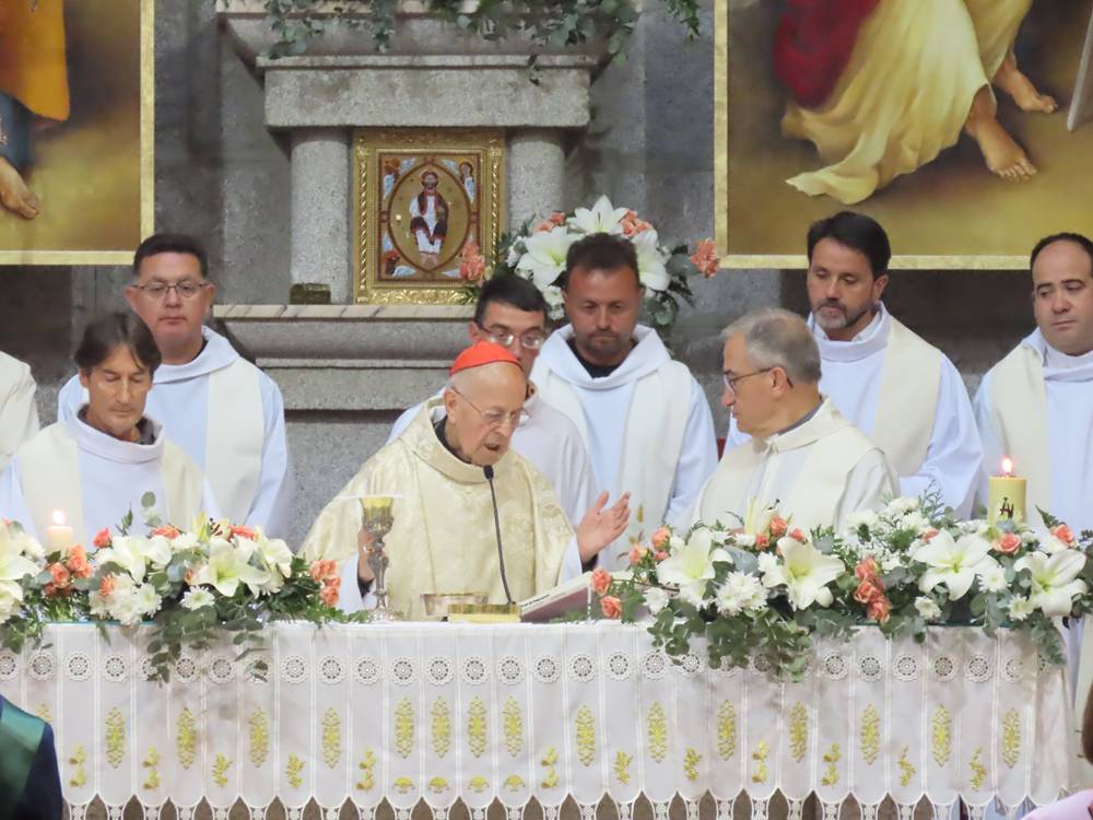 Himnos para Santa María Reina en Peñaranda de Bracamonte