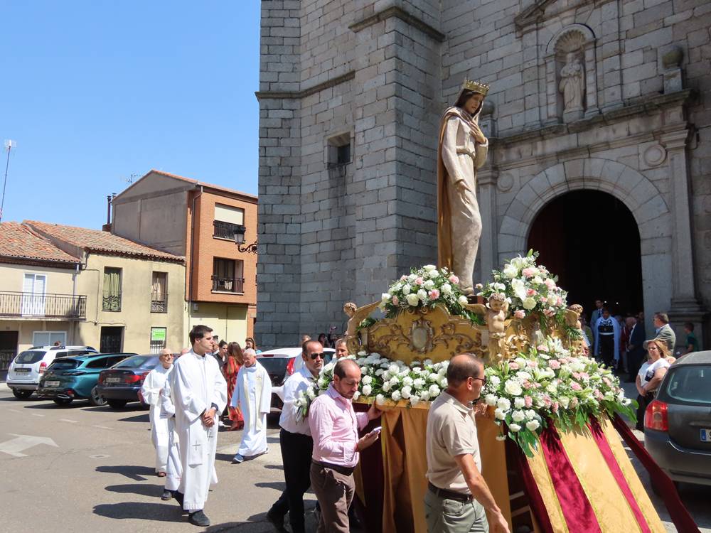 Himnos para Santa María Reina en Peñaranda de Bracamonte