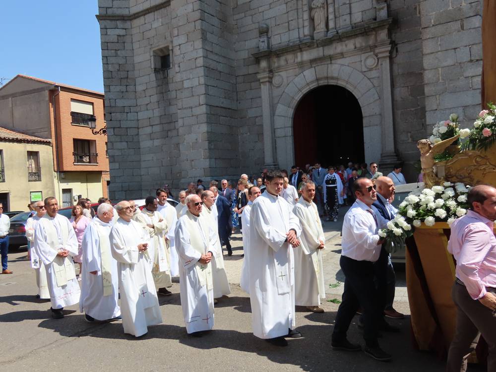 Himnos para Santa María Reina en Peñaranda de Bracamonte