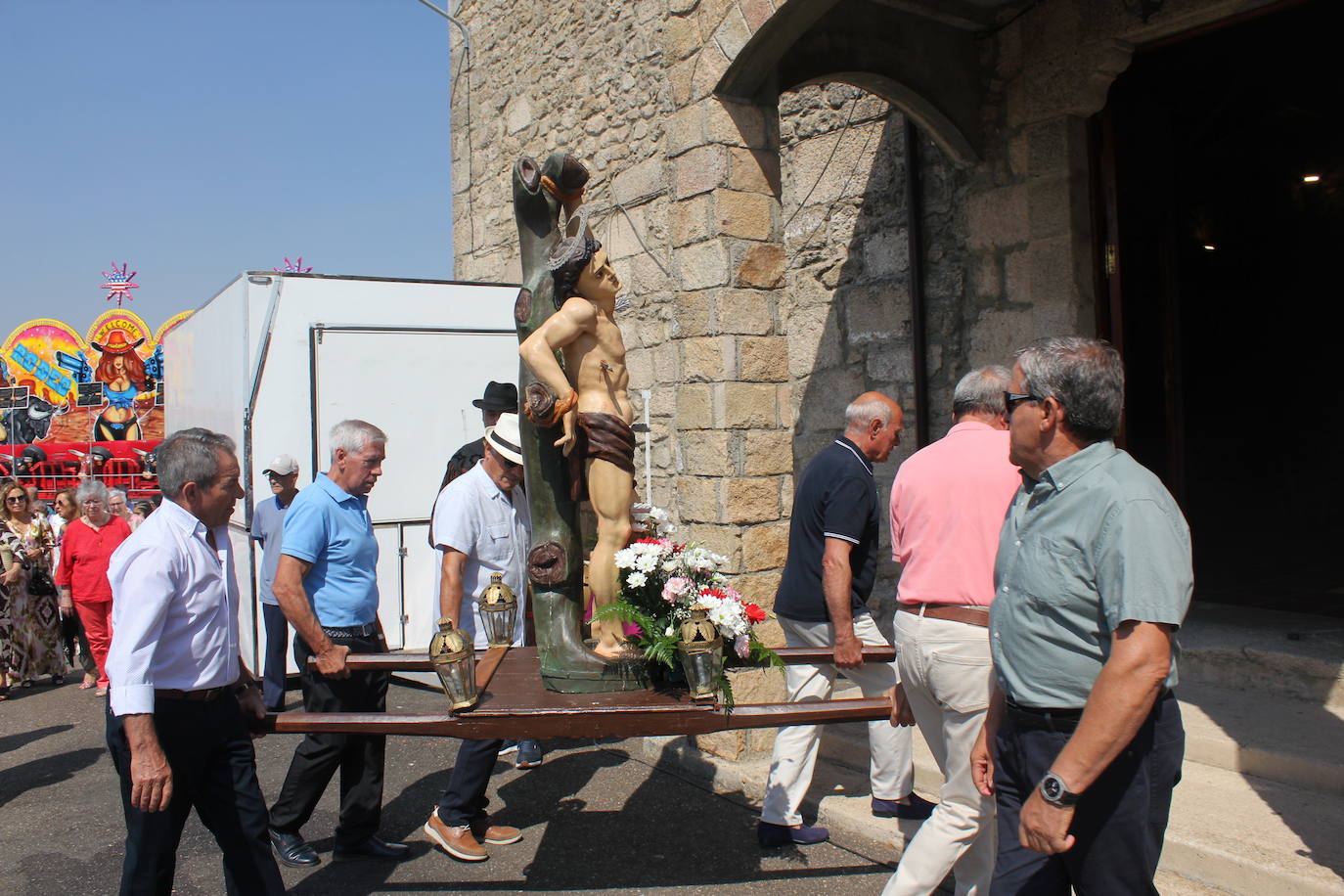 San Sebastián bendice a los vecinos de Cipérez