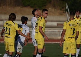 Pachón, ariete de Unionistas, se lamenta tras errar una acción de ataque.