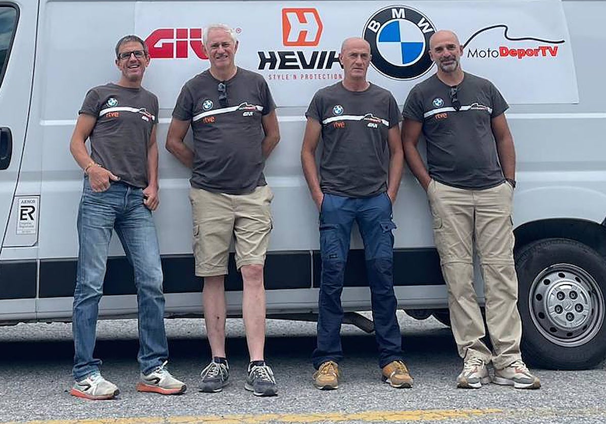 Juanma, Paco, Félix y Juan de Dios retransmitirán la Vuelta.