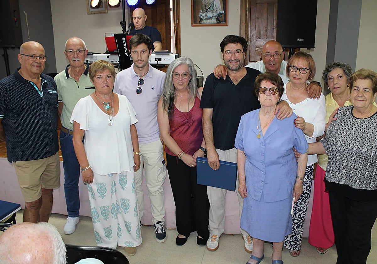 Los mayores de Candelario disfrutan de un animado día de encuentro y homenajes