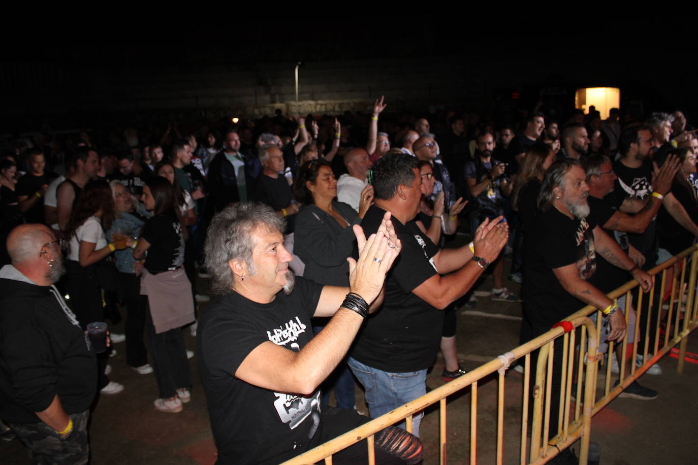 Los Santos disfruta de una completa noche de rock