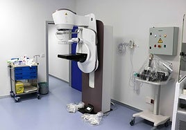 Imagen de un mamógrafo en el Hospital de Salamanca.