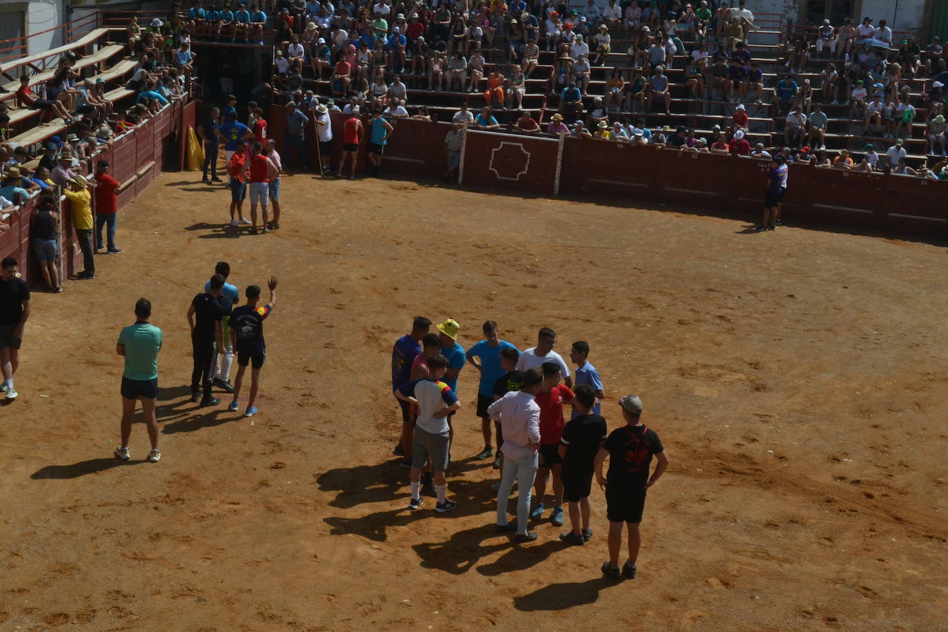 Brillante encierro a caballo en Lumbrales