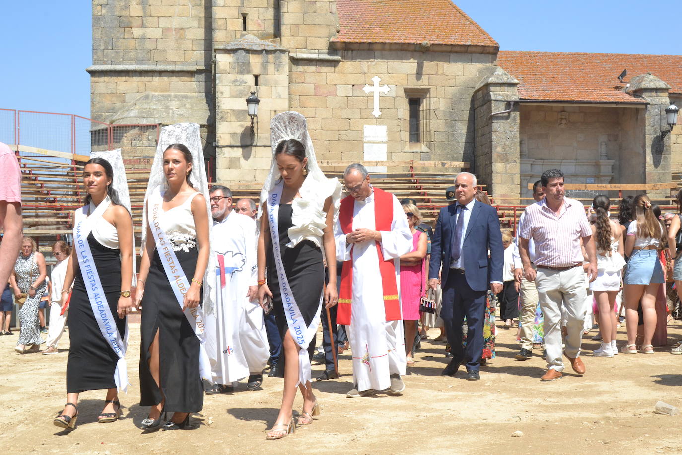 San Bartolo recibe el calor de los vecinos de Aldeadávila