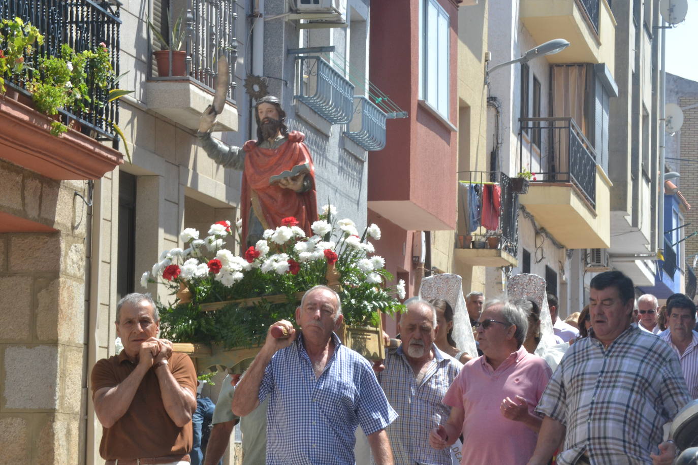 San Bartolo recibe el calor de los vecinos de Aldeadávila