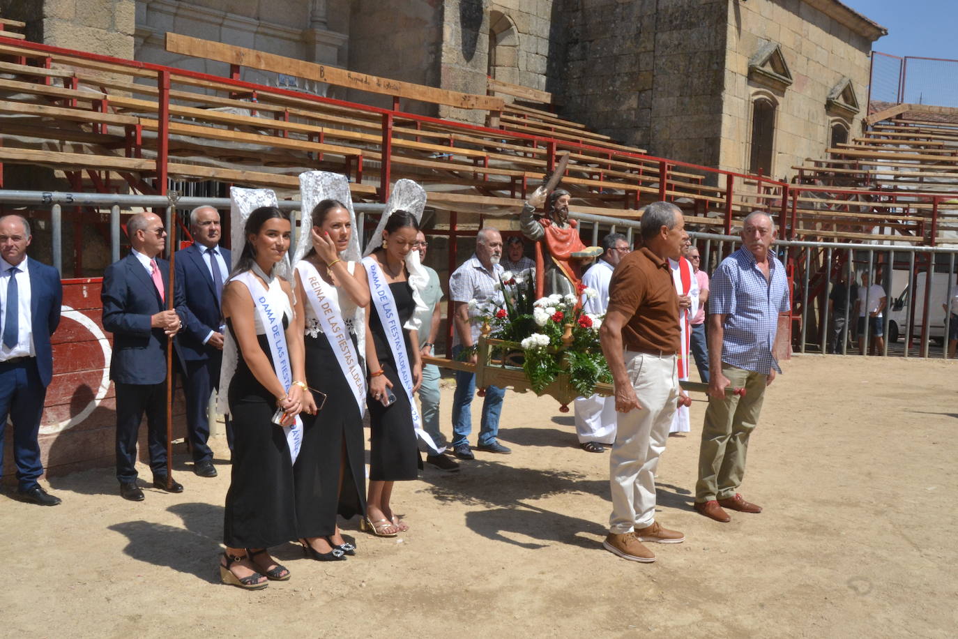 San Bartolo recibe el calor de los vecinos de Aldeadávila