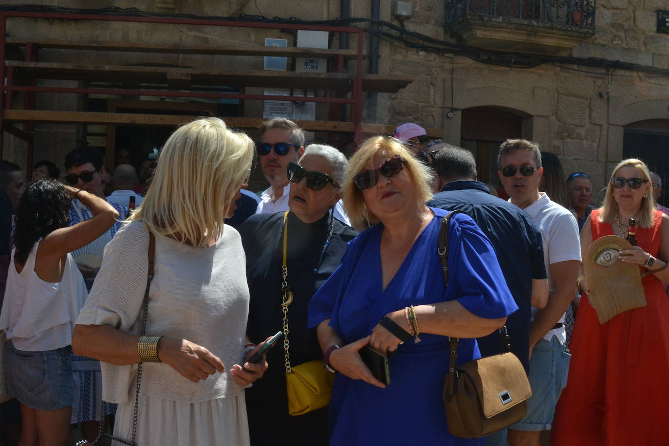 San Bartolo recibe el calor de los vecinos de Aldeadávila