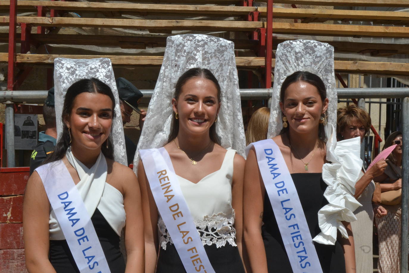 San Bartolo recibe el calor de los vecinos de Aldeadávila