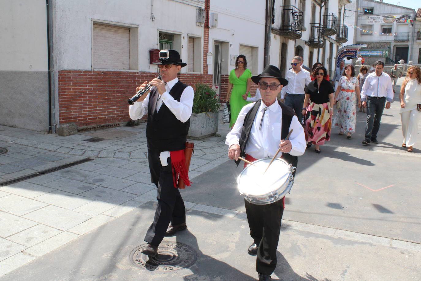Los Santos acompaña a San Bartolo en el día grande de su fiesta