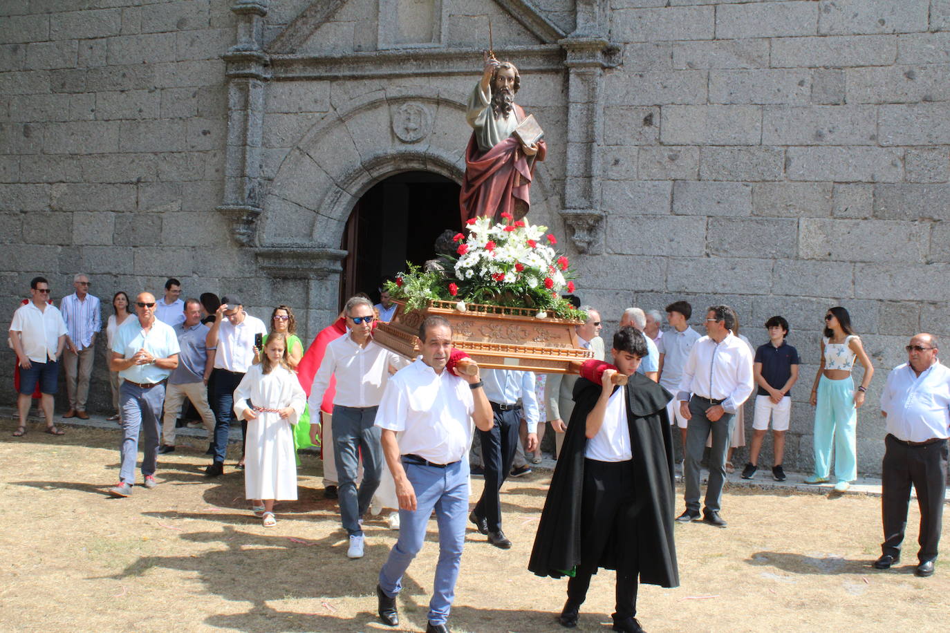Los Santos acompaña a San Bartolo en el día grande de su fiesta