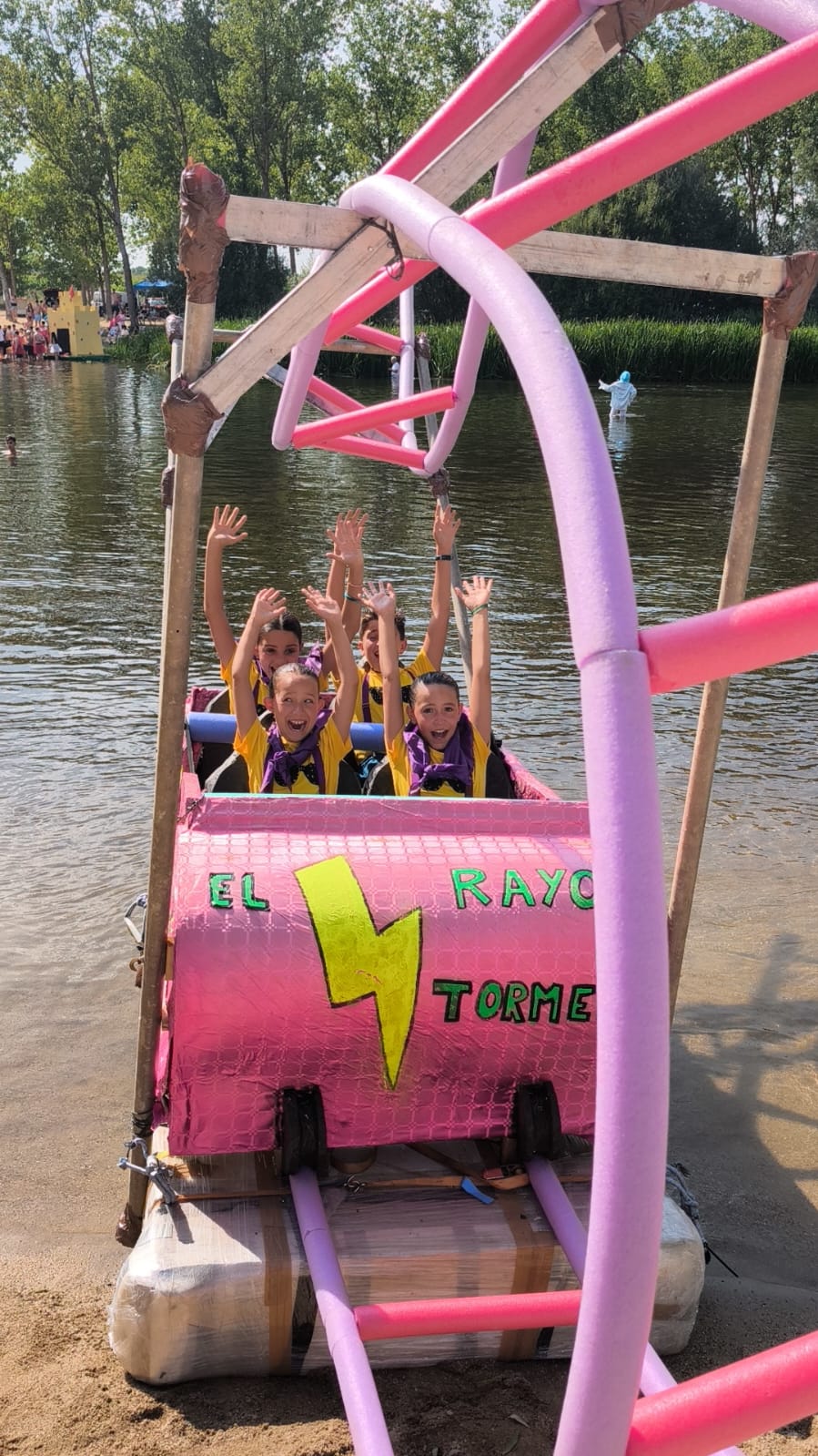 Gran despliegue de originalidad en la bajada de OFNIS de Huerta