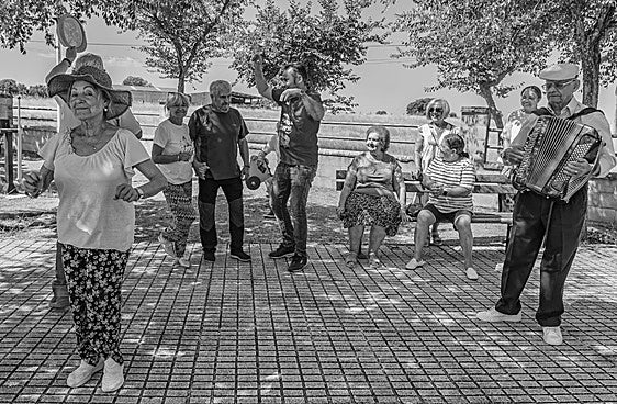 Concurso 'Así somos en mi pueblo': Dios le Guarde recuerda con añoranza aquellos maravillosos bailes en el parque