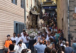 Procesión salida de clausura Santa Teresa en Alba de Tormes.