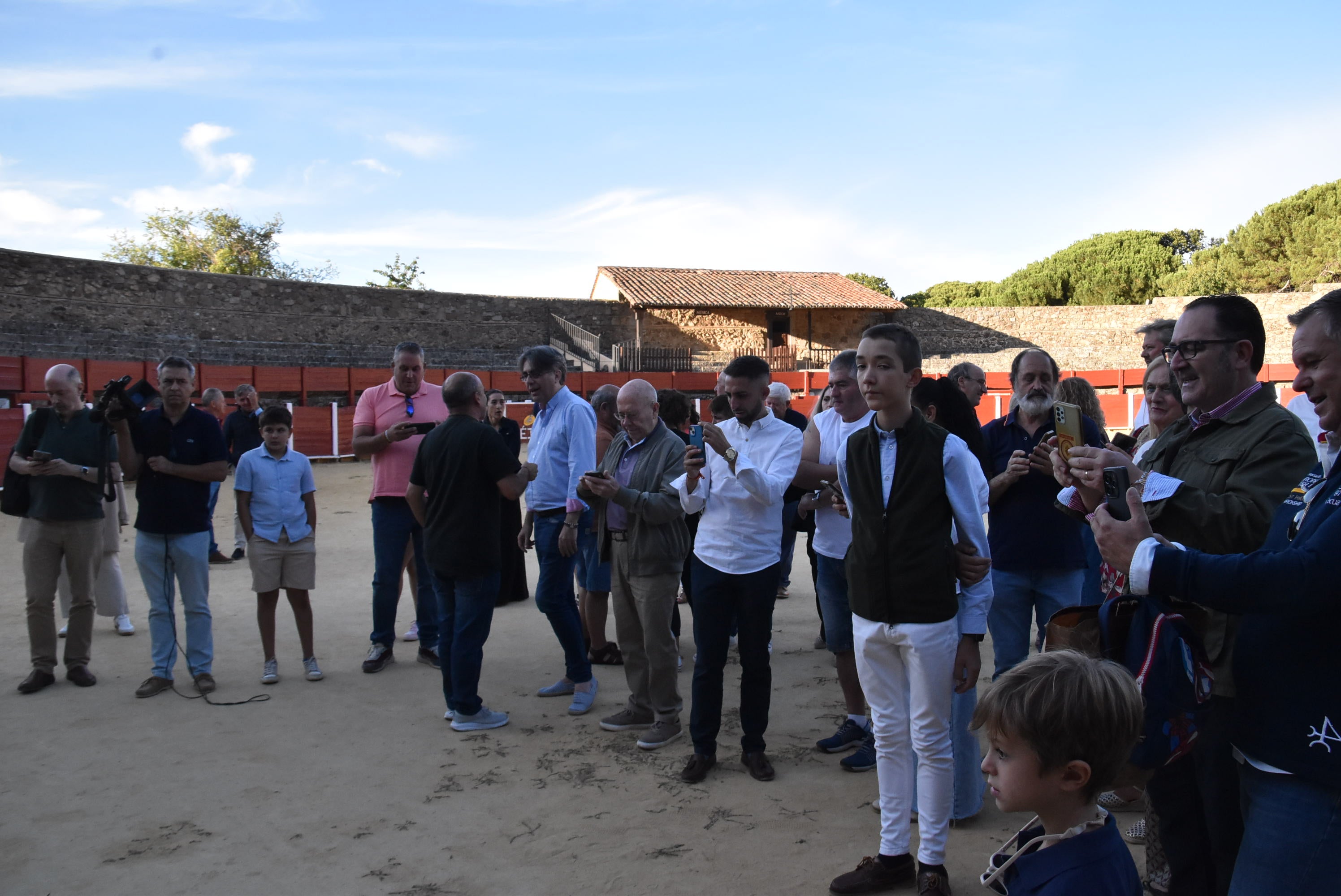 Damián Castaño, Manuel Diosleguarde y Julio Norte animan a los aficionados a llenar &quot;La Ancianita&quot; el día 8