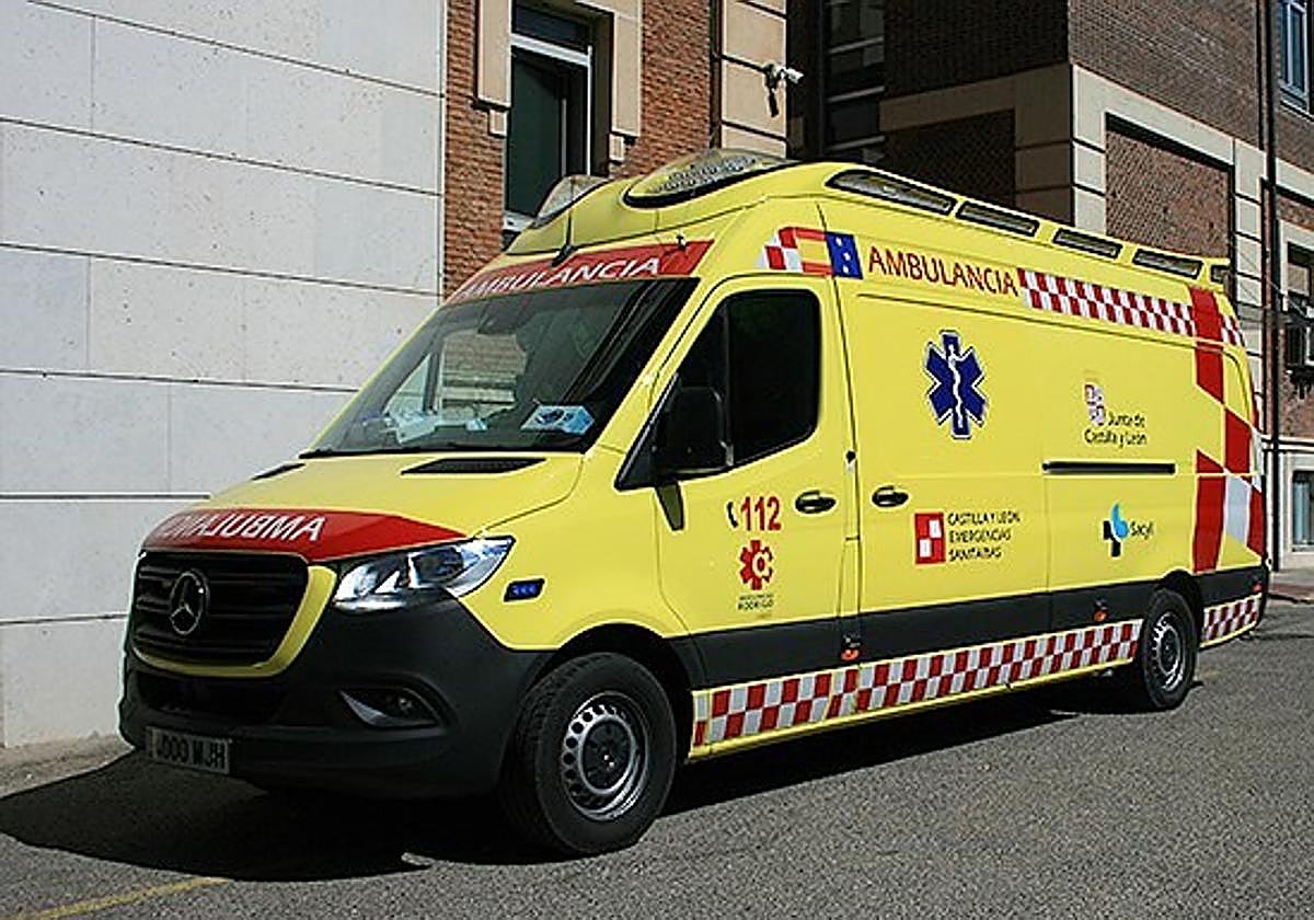 Imagen de archivo de una ambulancia del Sacyl.