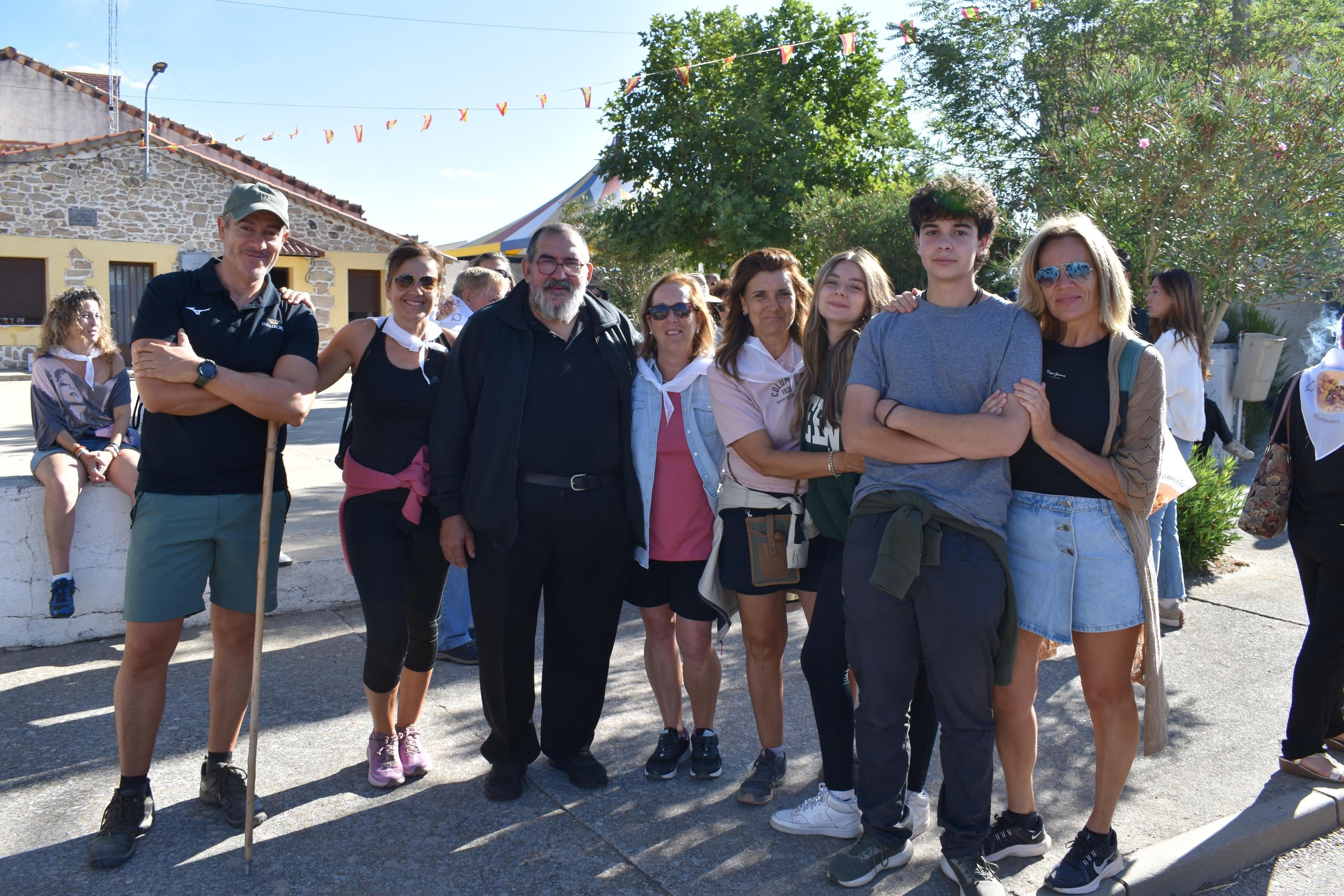 Unión y esperanza con la primera piedra para recuperar la antigua ermita de la Cuesta de San Pelayo