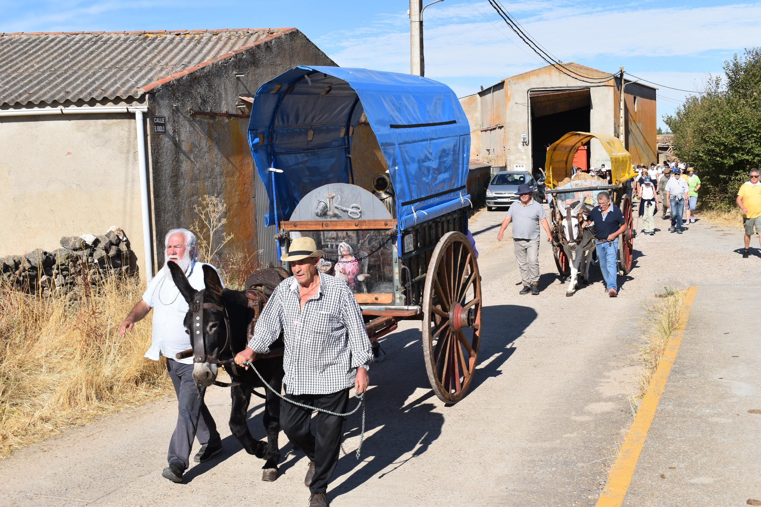 Unión y esperanza con la primera piedra para recuperar la antigua ermita de la Cuesta de San Pelayo