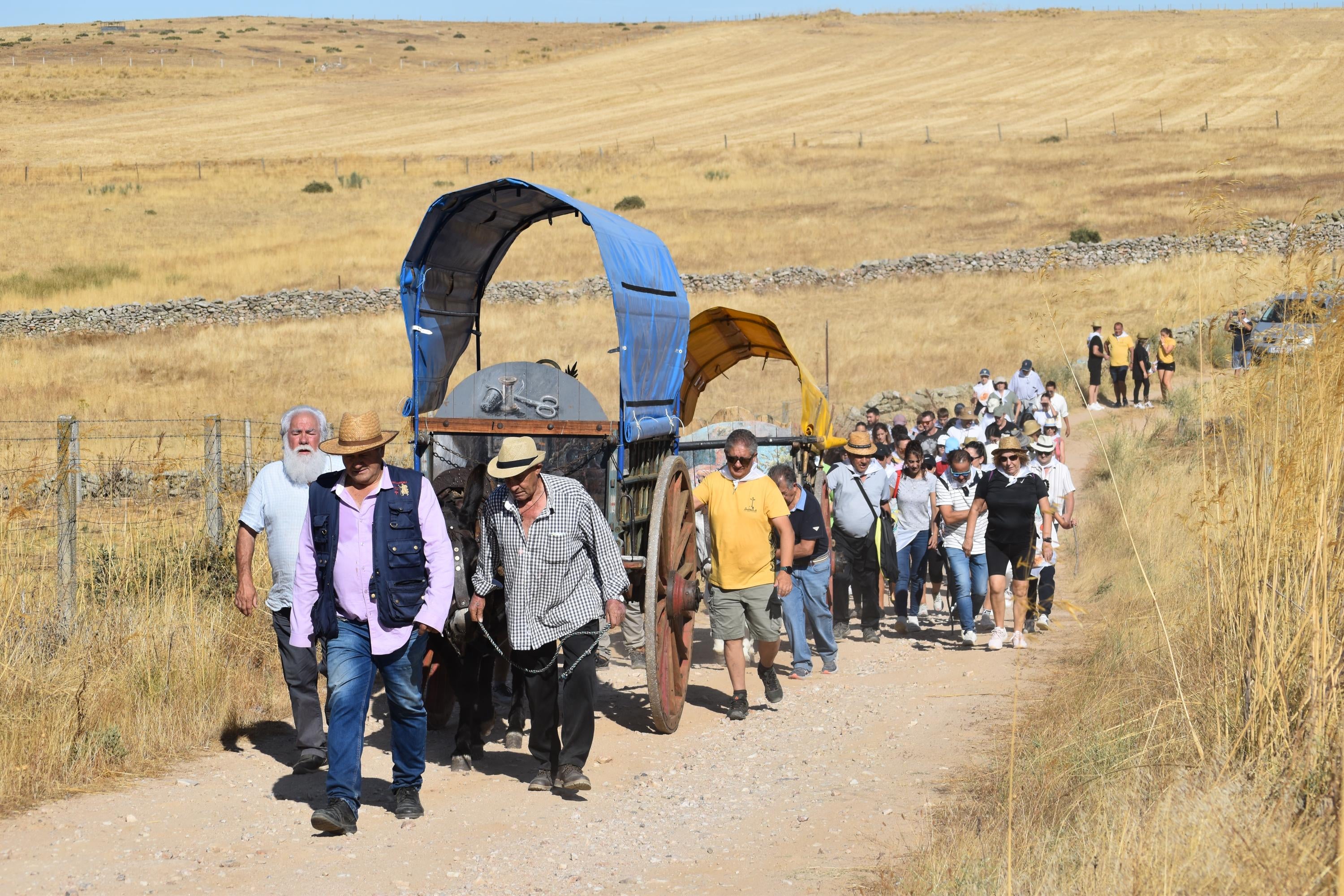 Unión y esperanza con la primera piedra para recuperar la antigua ermita de la Cuesta de San Pelayo