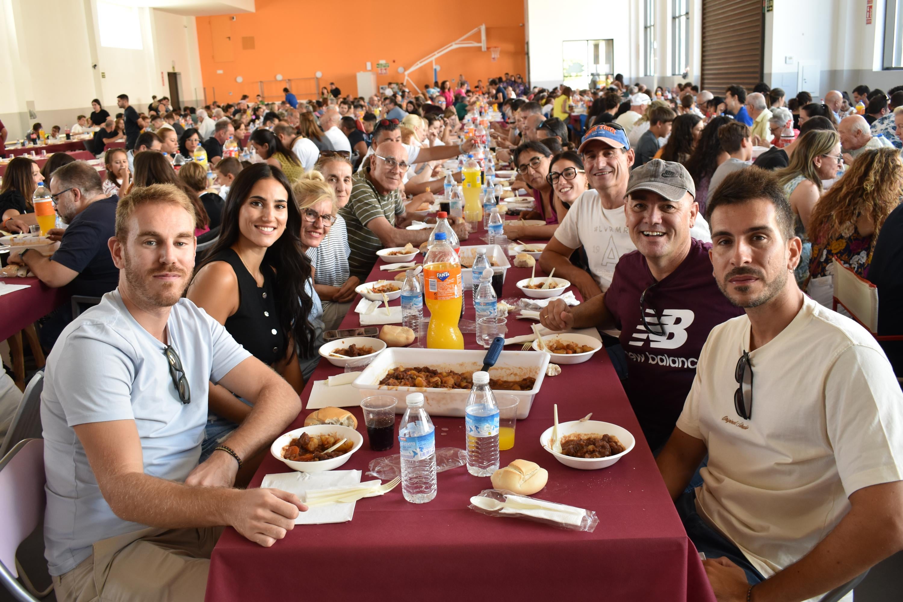 Villares de la Reina mezcla gastronomía y solidaridad a favor de los afectados del incendio de Cipérez