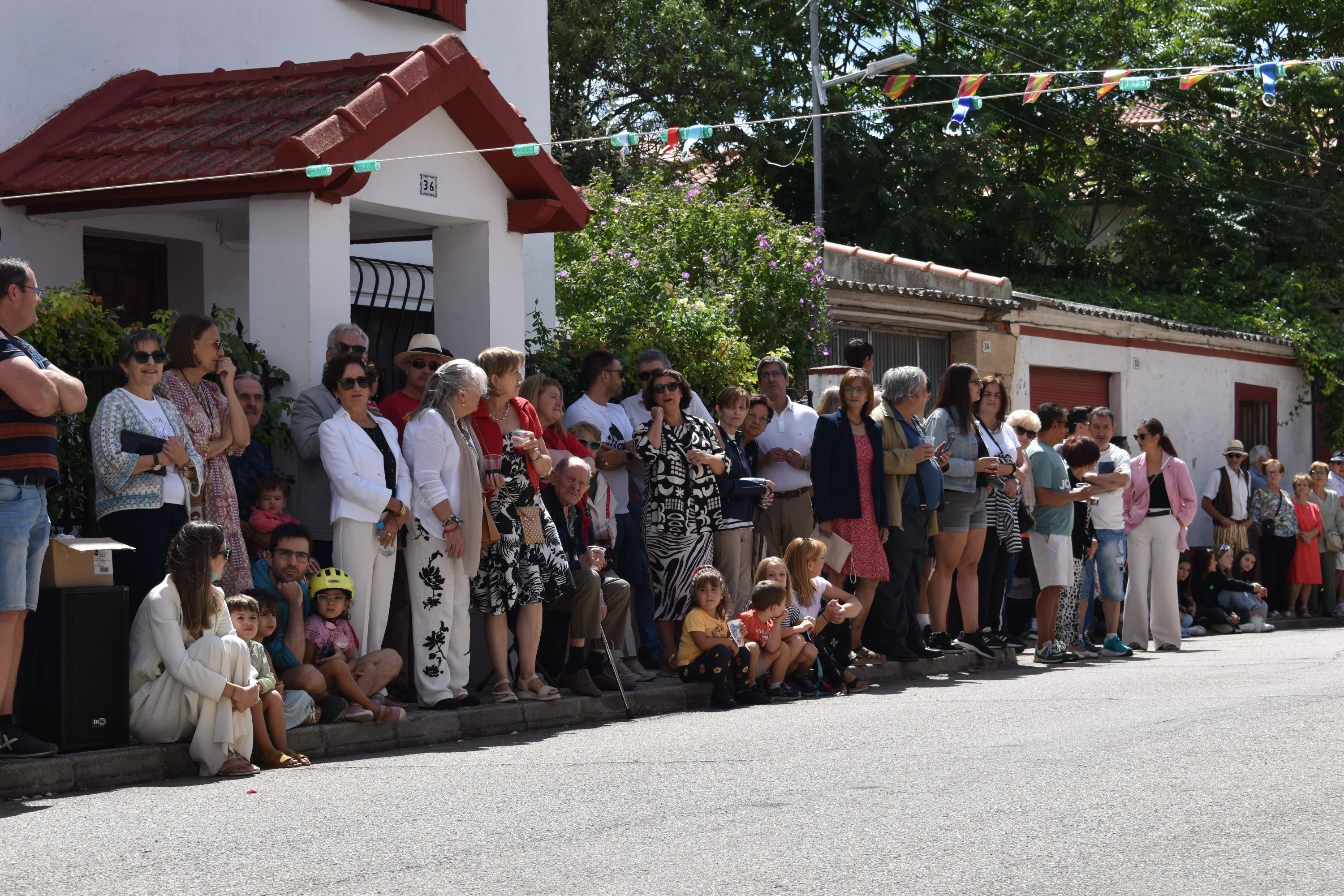 Diversión sin límites con la carrera de cintas en La Vellés