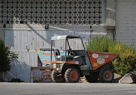 Maquinaria a las puertas del estadio Helmántico la semana pasada.