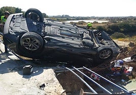 Imagen de archivo de un vehículo accidentado.