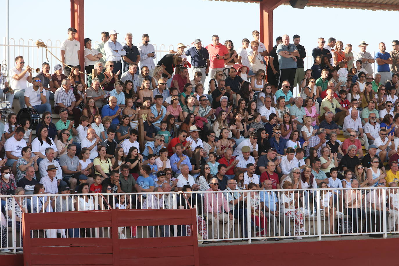 Dos orejas para Berdejo, Vanegas y Panero