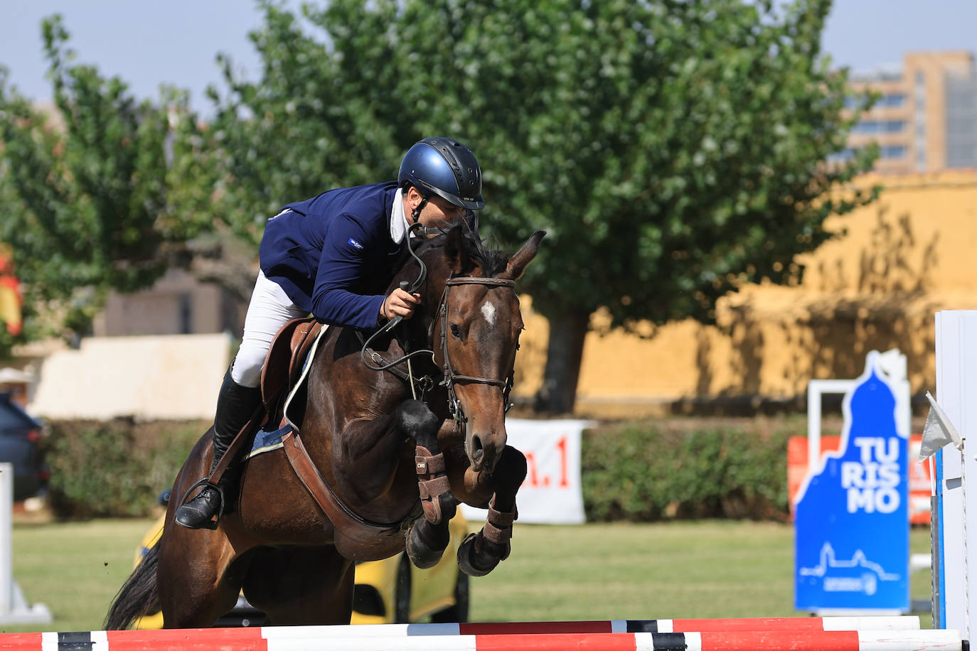Ambientazo en la primera jornada de un concurso de saltos que enamora a Salamanca