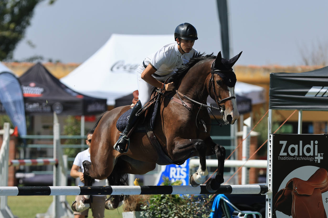 Ambientazo en la primera jornada de un concurso de saltos que enamora a Salamanca