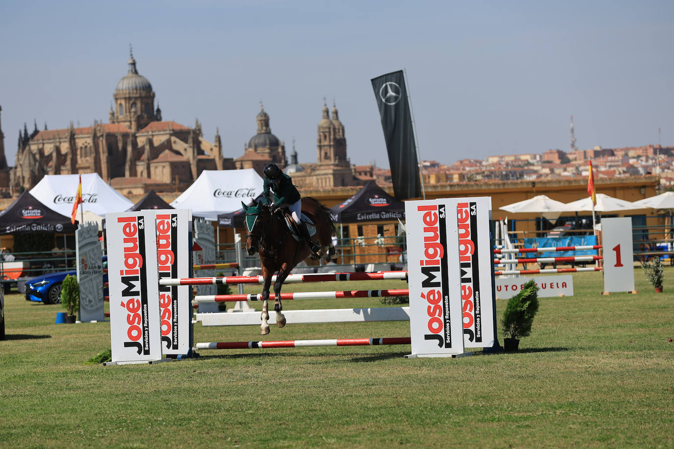 Ambientazo en la primera jornada de un concurso de saltos que enamora a Salamanca