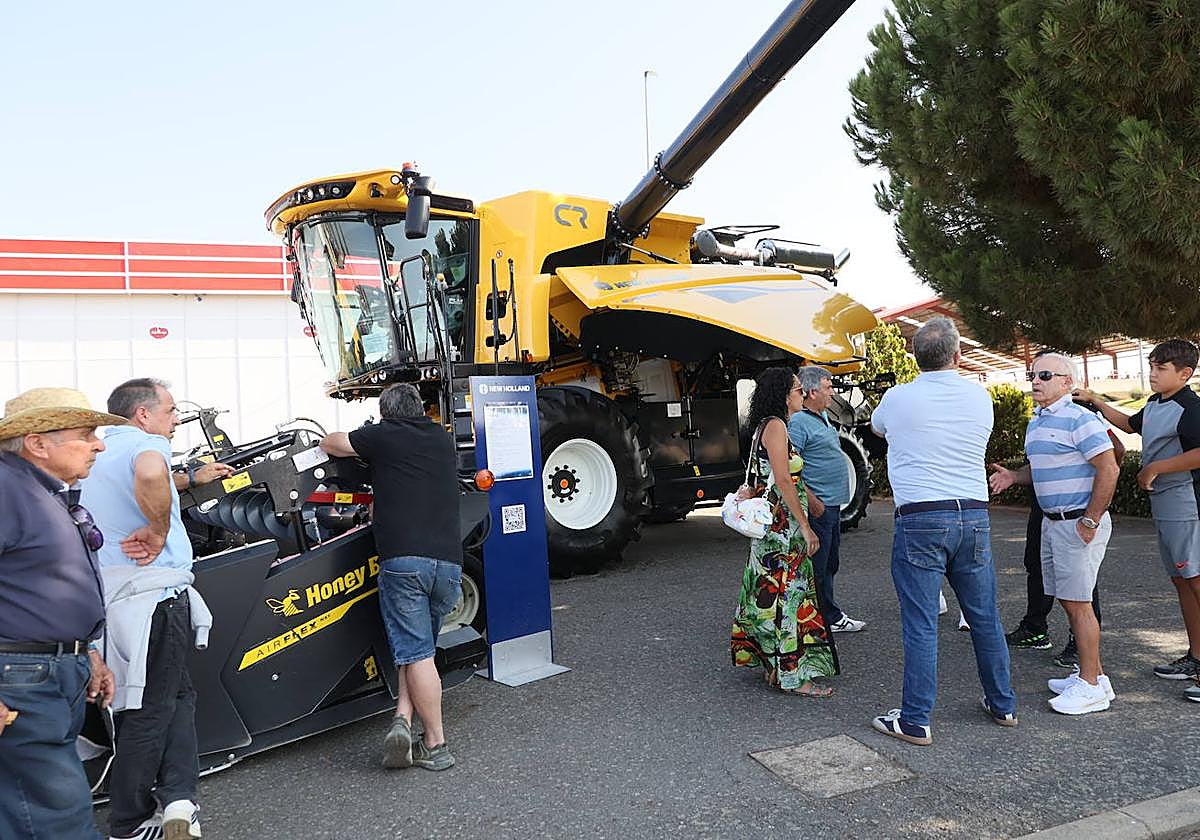 La cosechadora, «estrella» de cualquier feria de maquinaria.