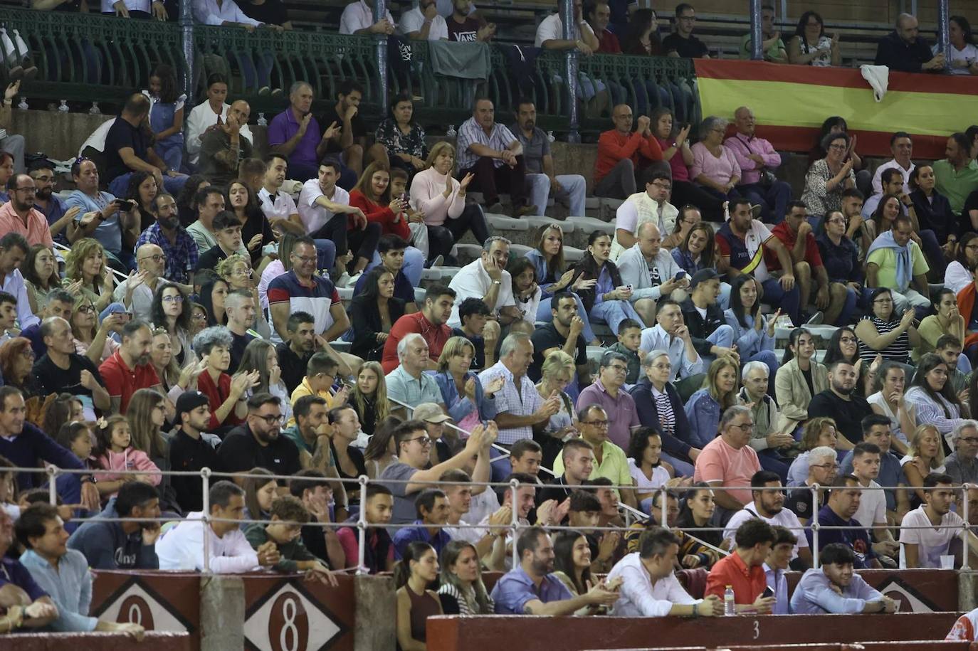 Las mejores imágenes del espectacular concurso de recortes que abrió la Feria en La Glorieta