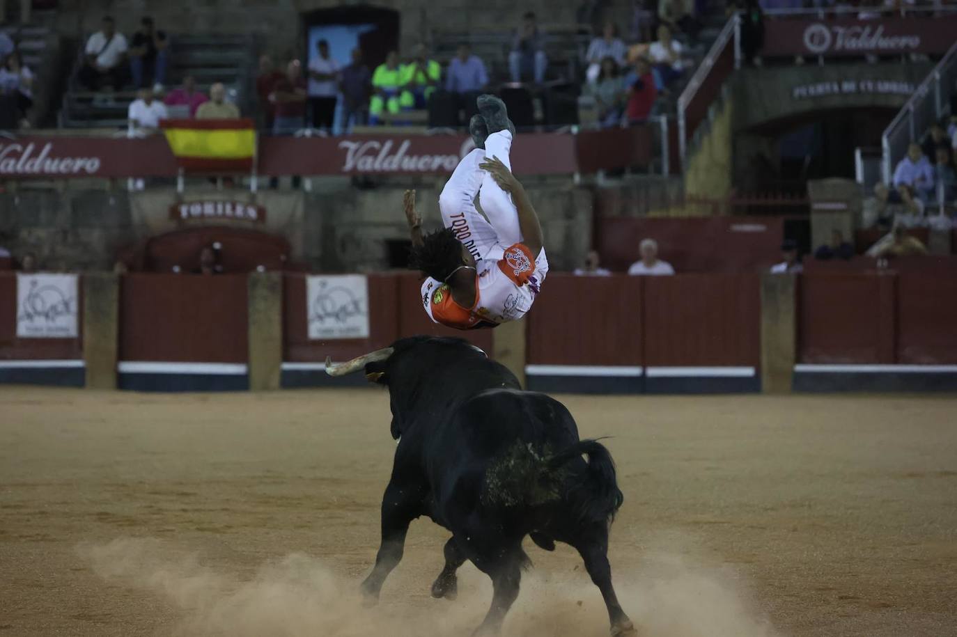 Las mejores imágenes del espectacular concurso de recortes que abrió la Feria en La Glorieta