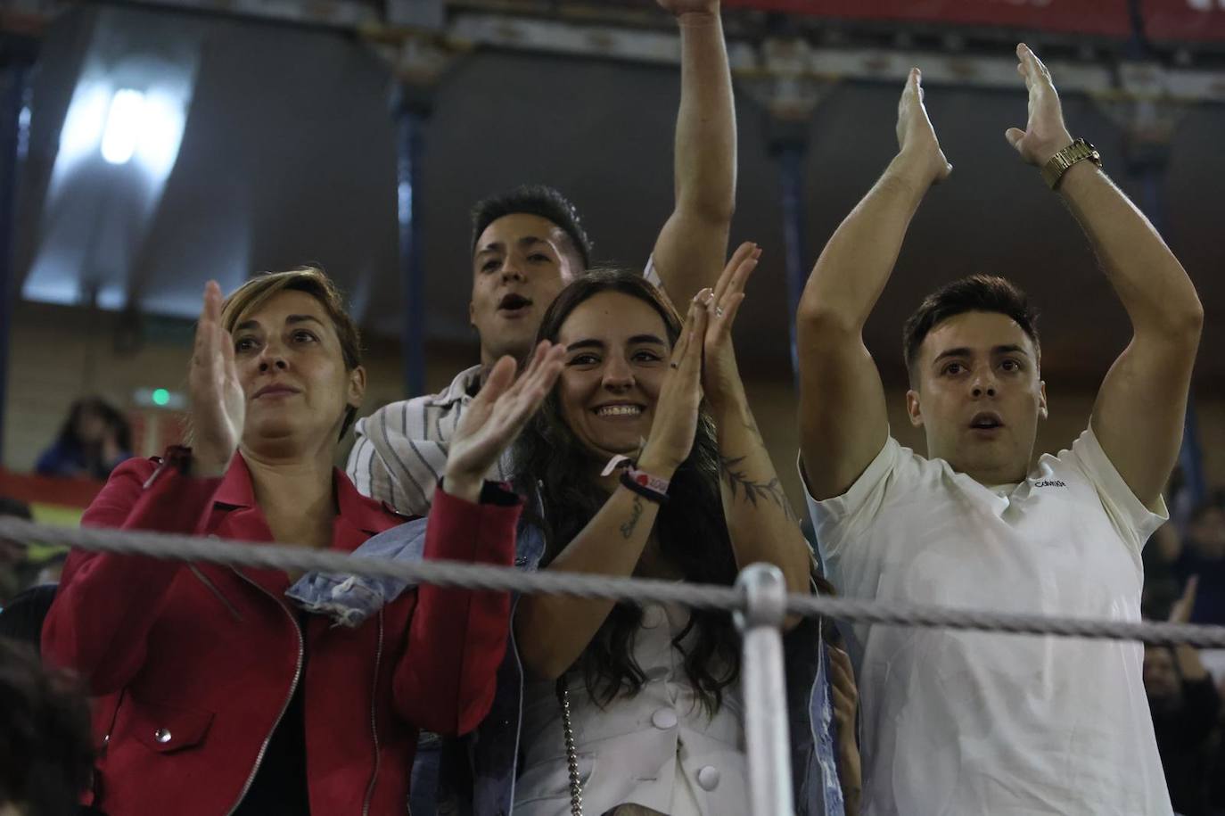 Las mejores imágenes del espectacular concurso de recortes que abrió la Feria en La Glorieta