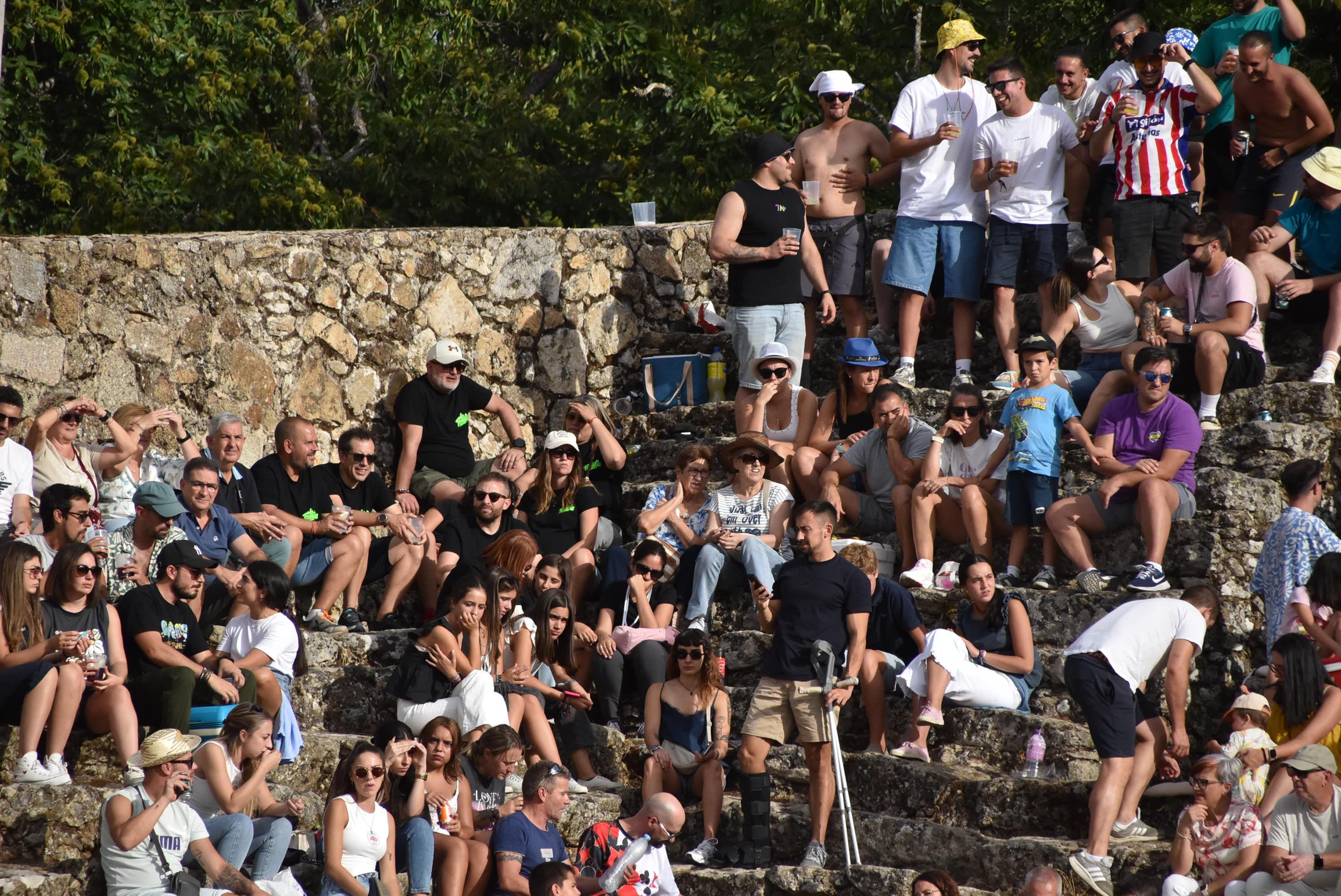La peña &#039;El lokal&#039; gana las pruebas del Humor Amarillo en la plaza de toros de Béjar